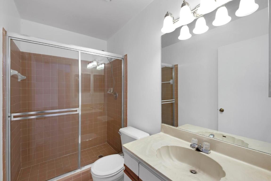 25 Hawthorne Lane, Boynton Beach