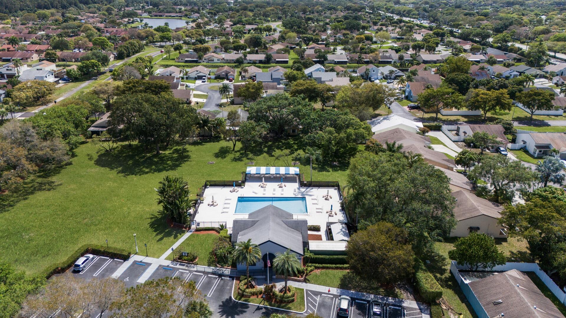 25 Hawthorne Lane, Boynton Beach