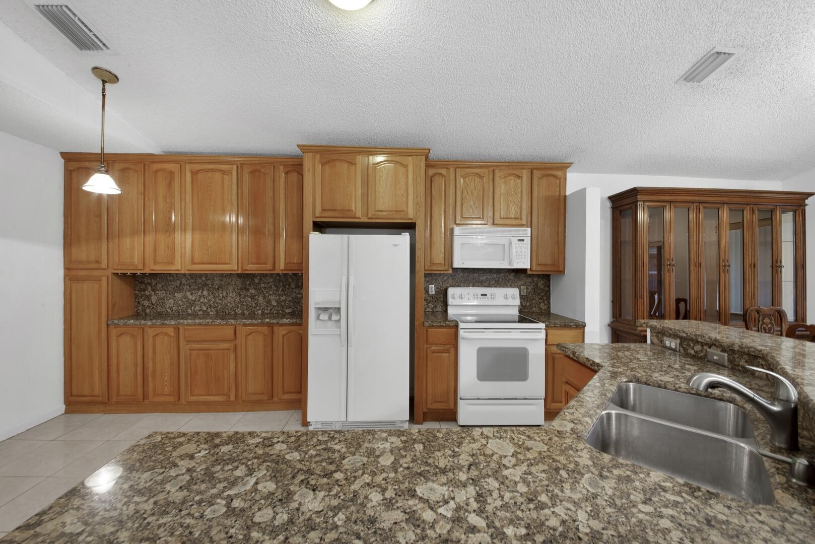 25 Hawthorne Lane, Boynton Beach