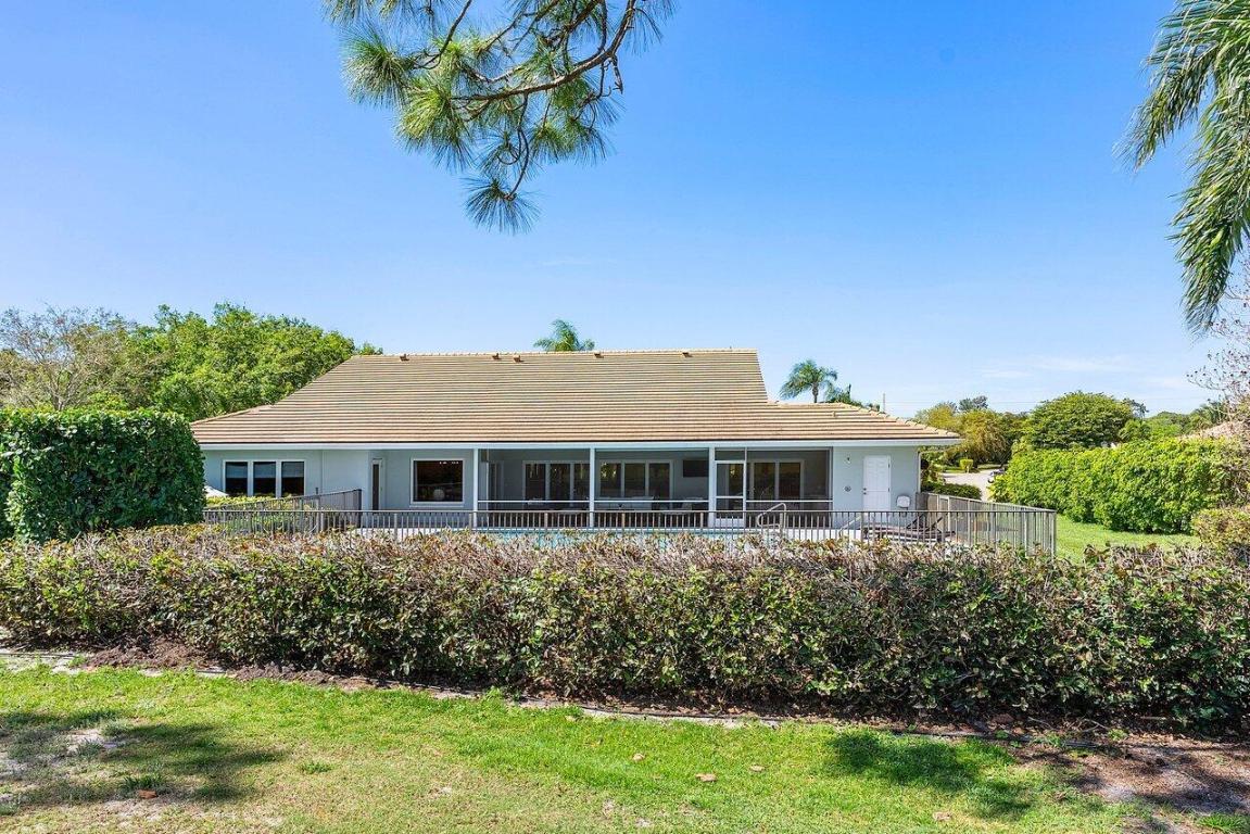 570 N Country Club Drive, Atlantis