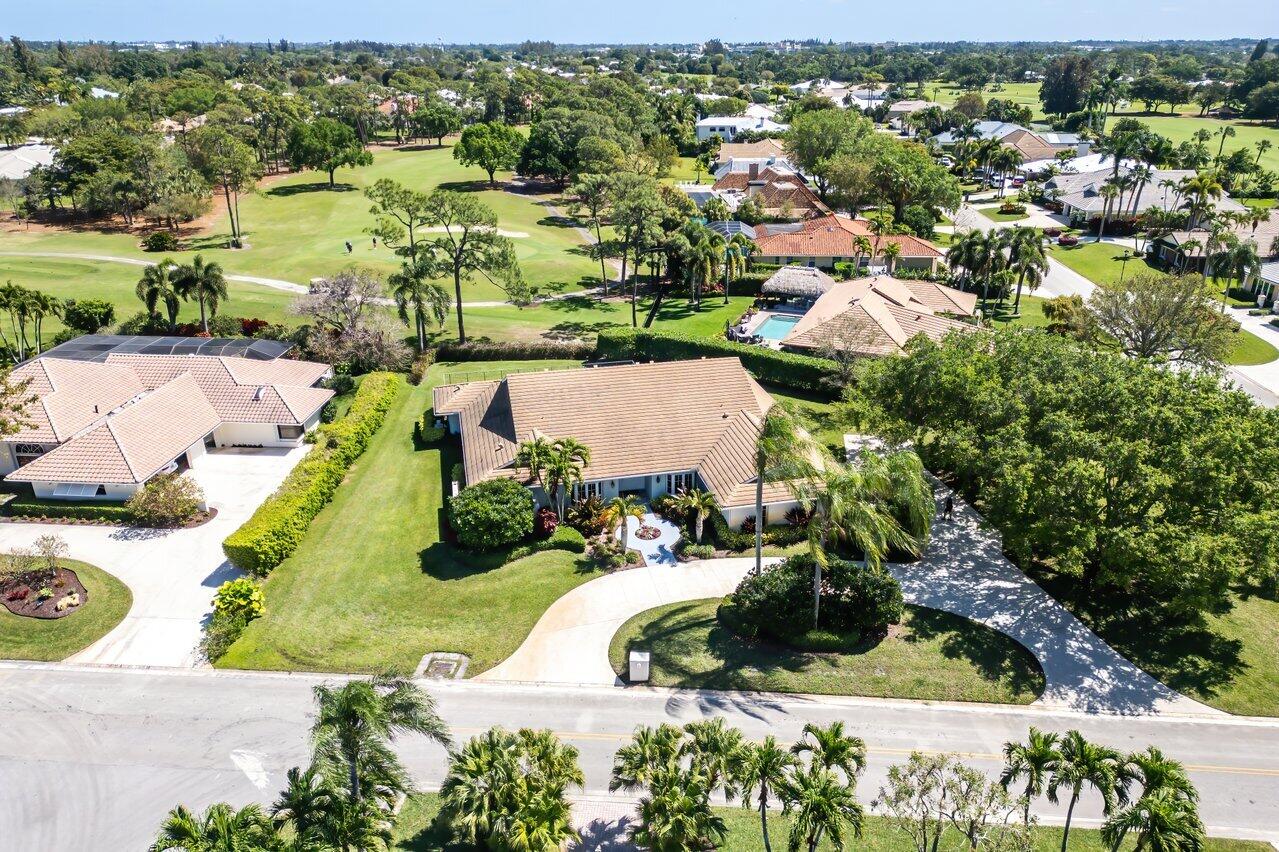 570 N Country Club Drive, Atlantis