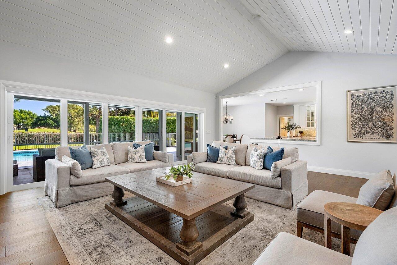 570 N Country Club Drive, Atlantis