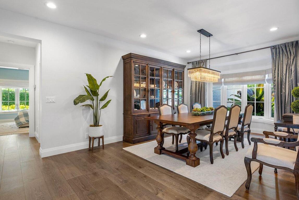 570 N Country Club Drive, Atlantis