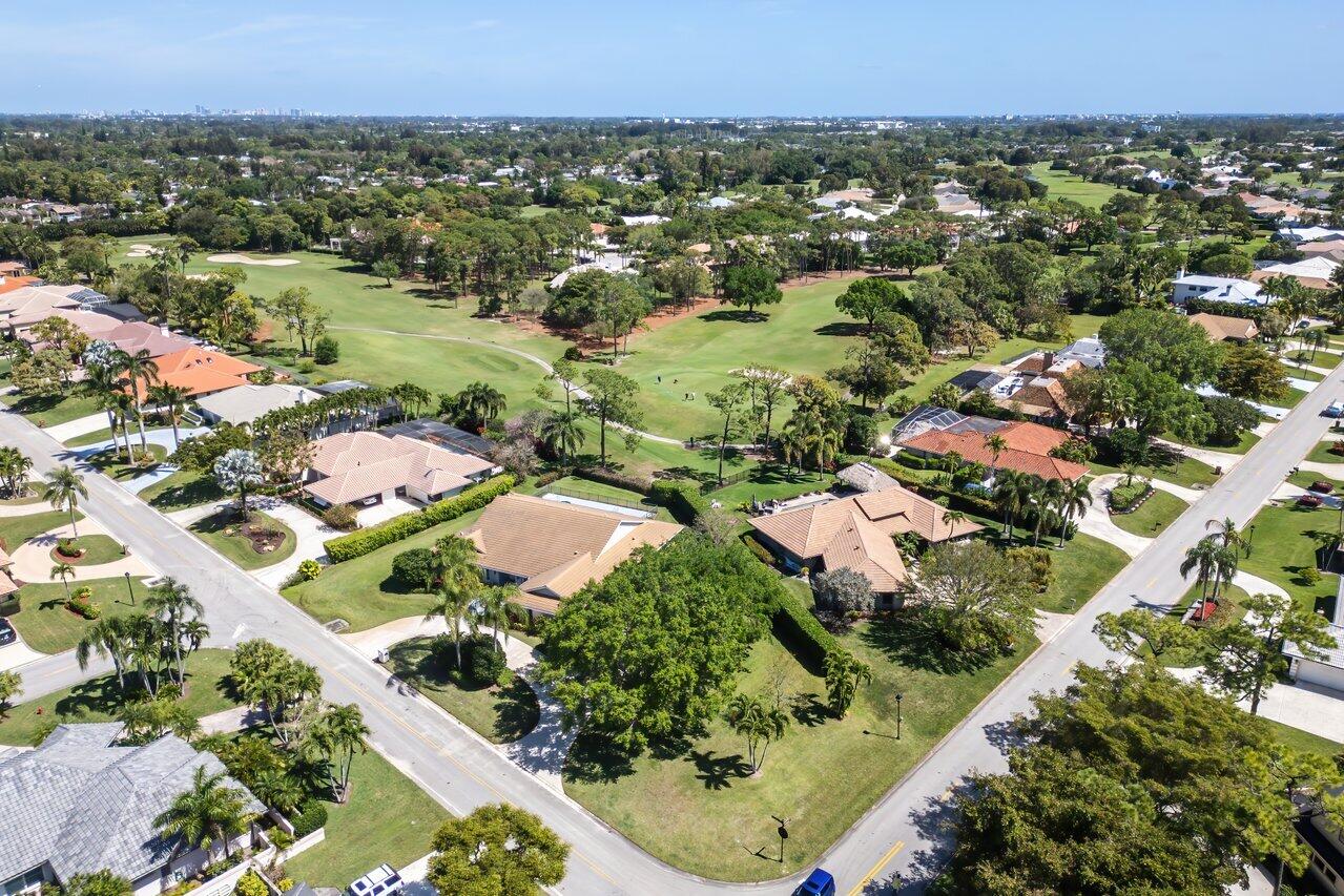 570 N Country Club Drive, Atlantis