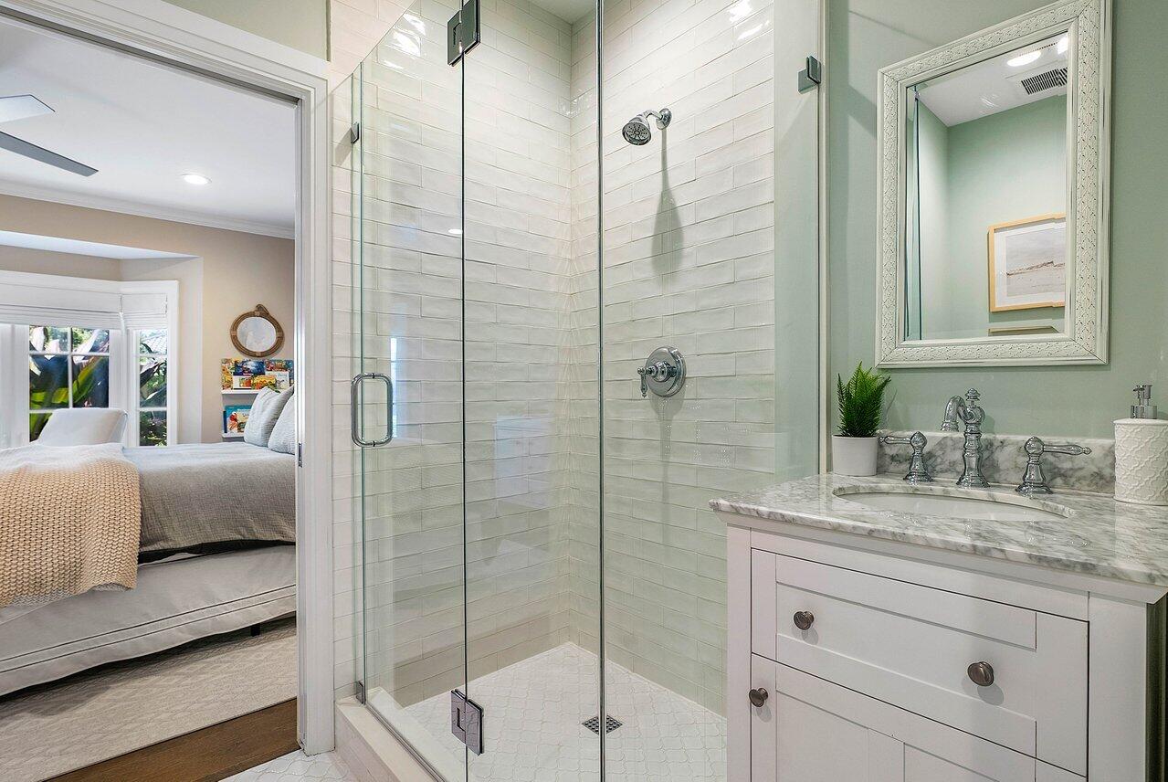 570 N Country Club Drive, Atlantis