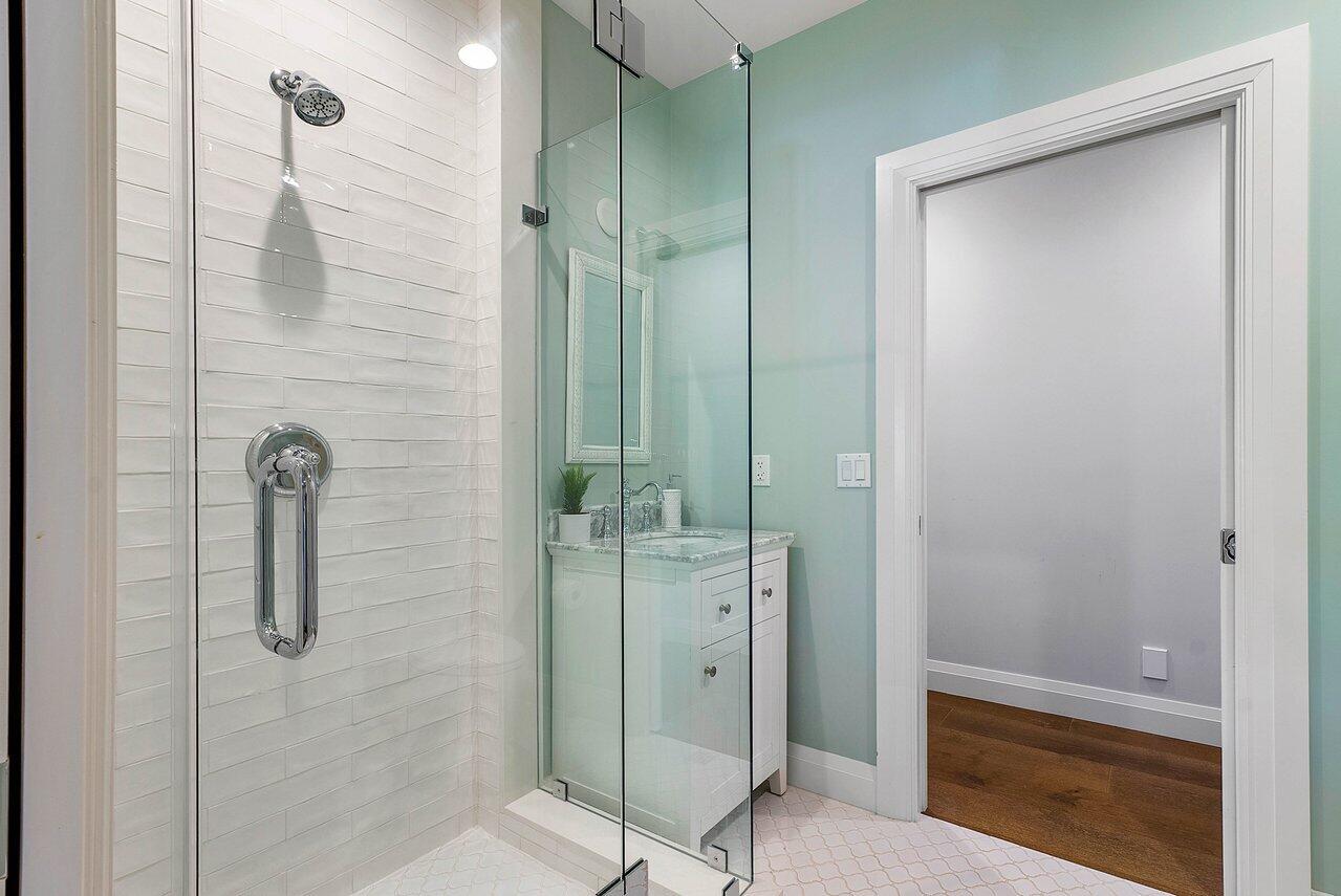 570 N Country Club Drive, Atlantis