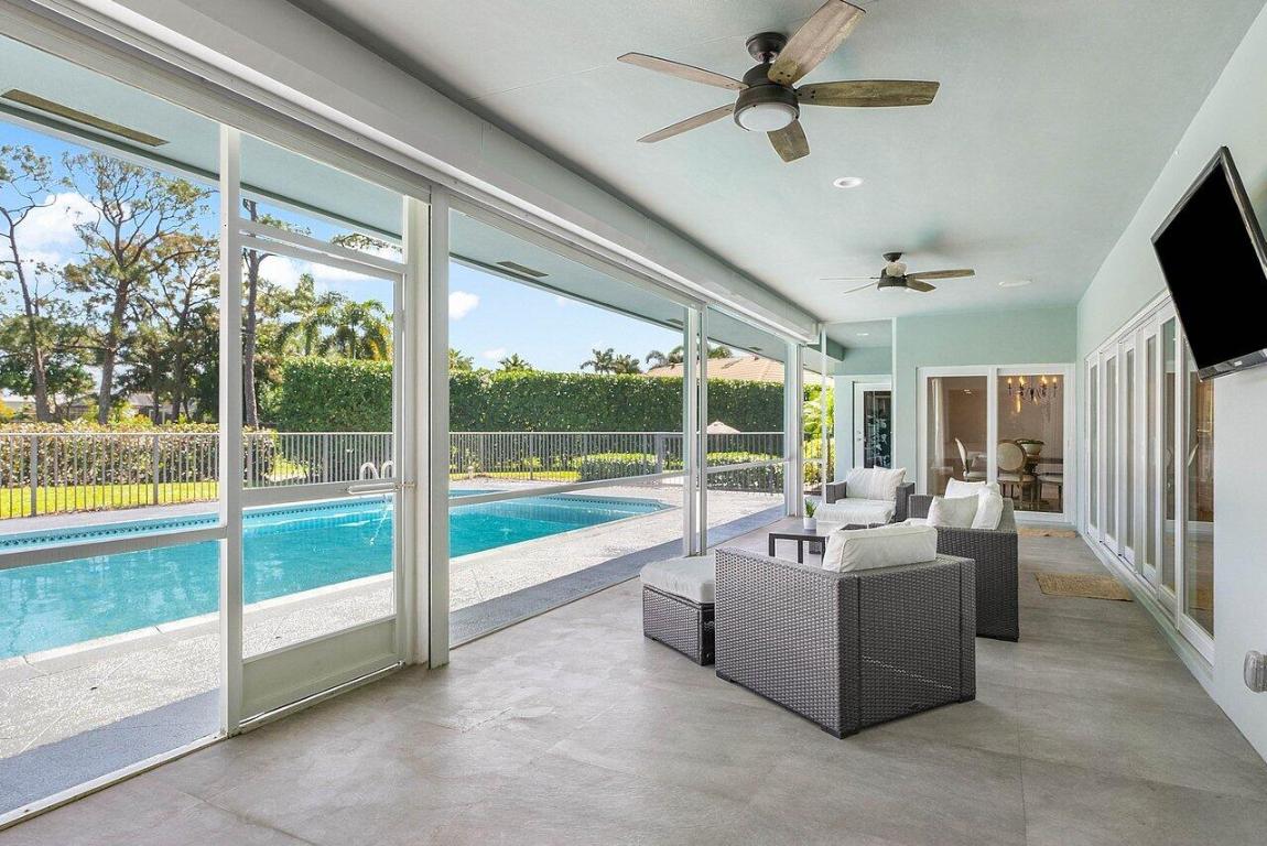 570 N Country Club Drive, Atlantis