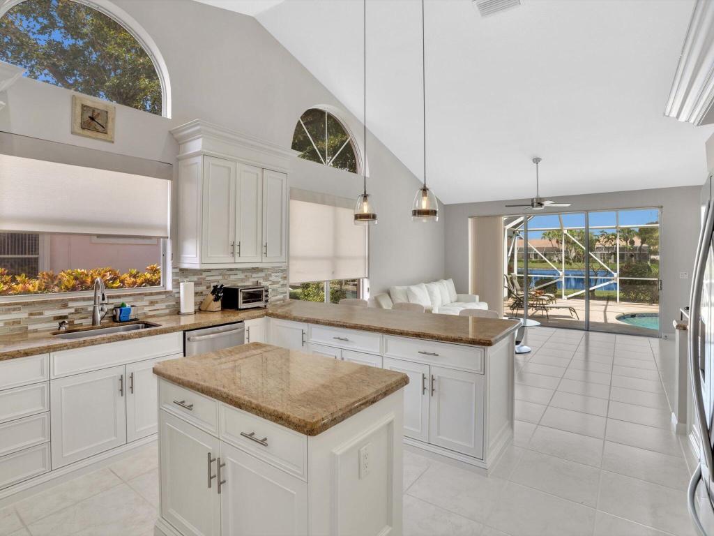 7669 Dorchester Road, Boynton Beach