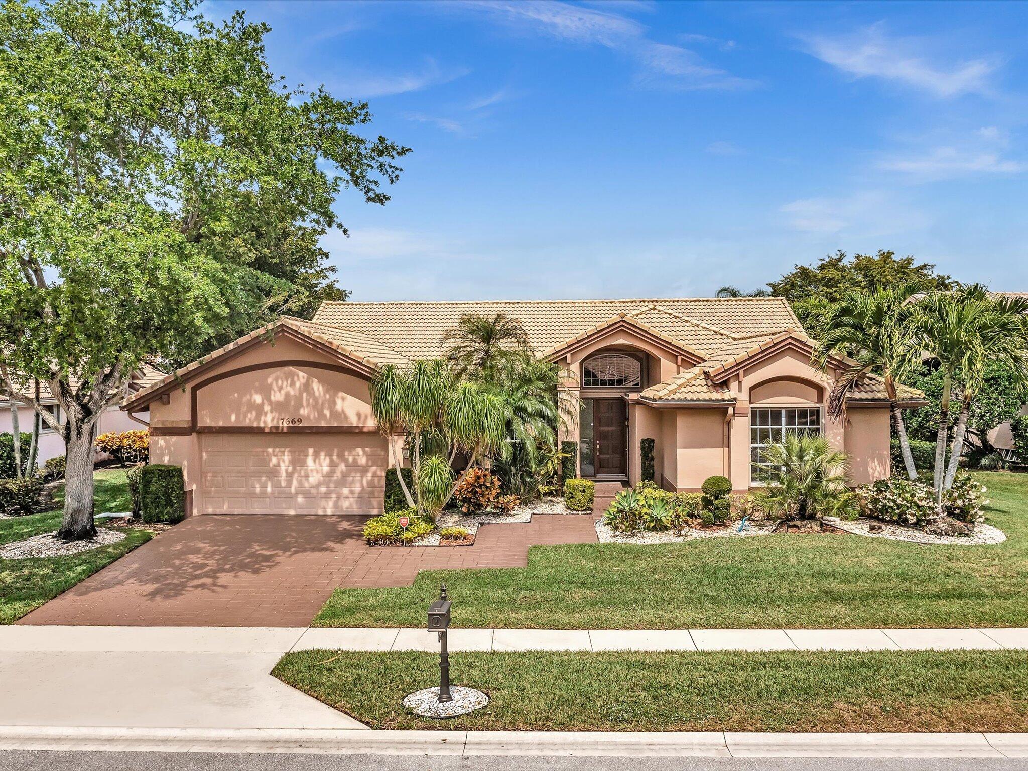 7669 Dorchester Road, Boynton Beach
