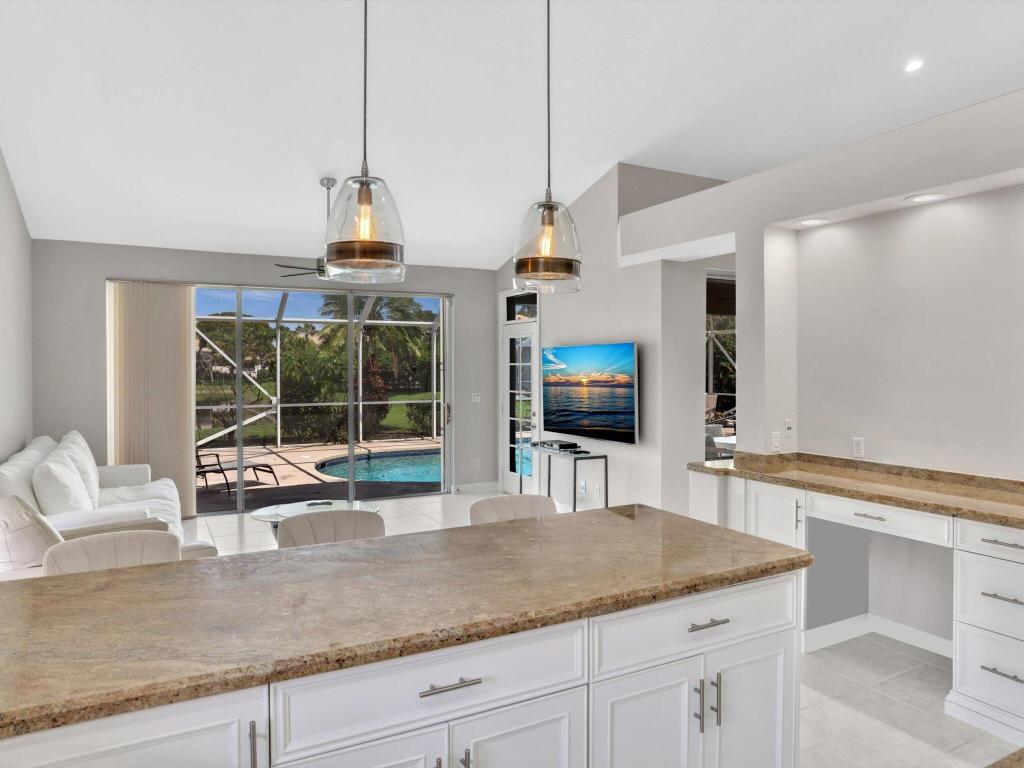 7669 Dorchester Road, Boynton Beach