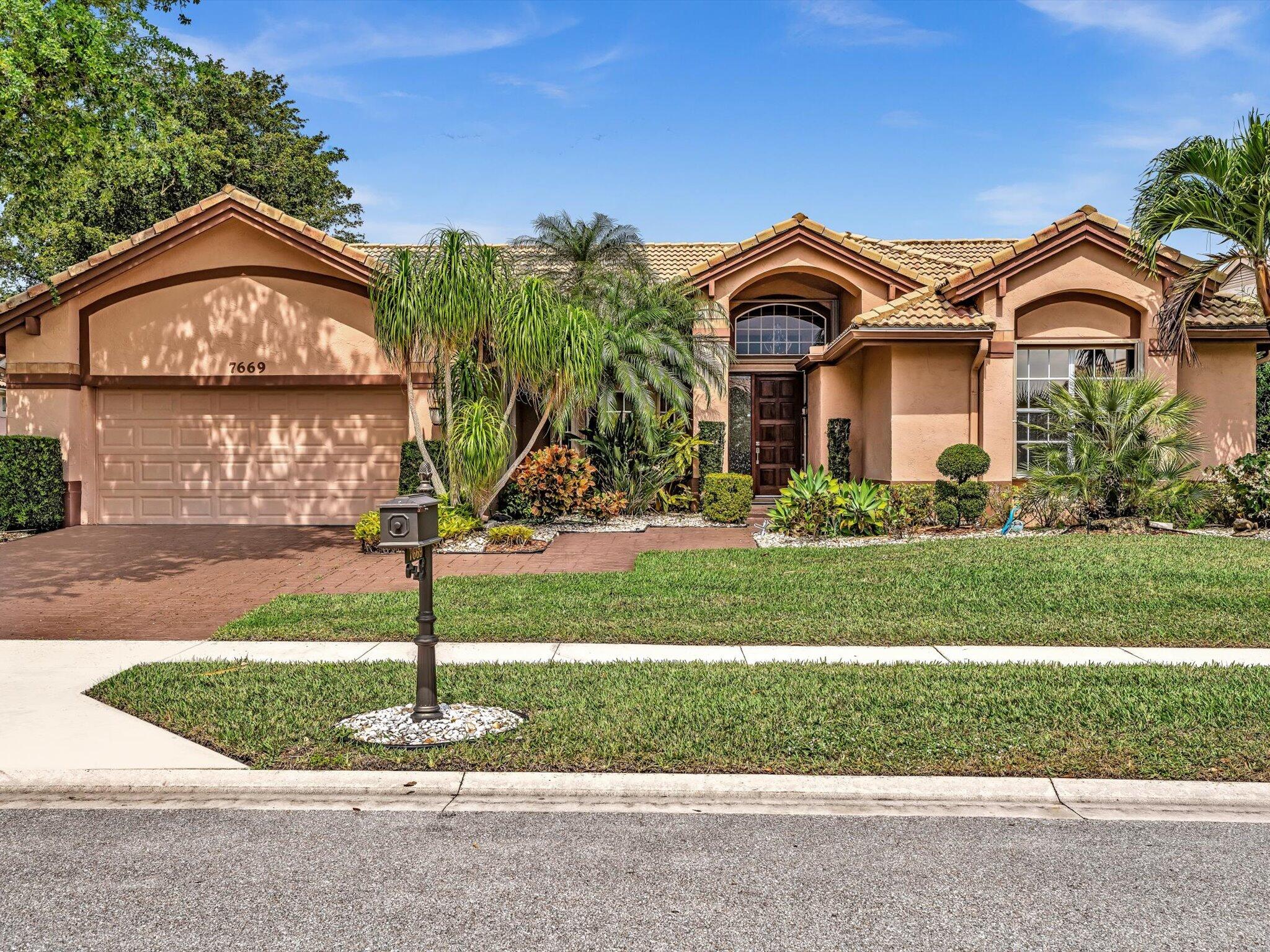 7669 Dorchester Road, Boynton Beach