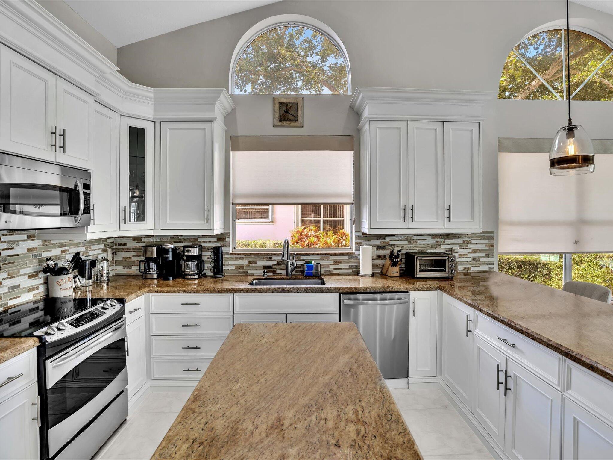 7669 Dorchester Road, Boynton Beach