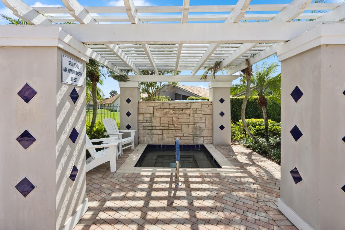 7404 Falls Road W, Boynton Beach