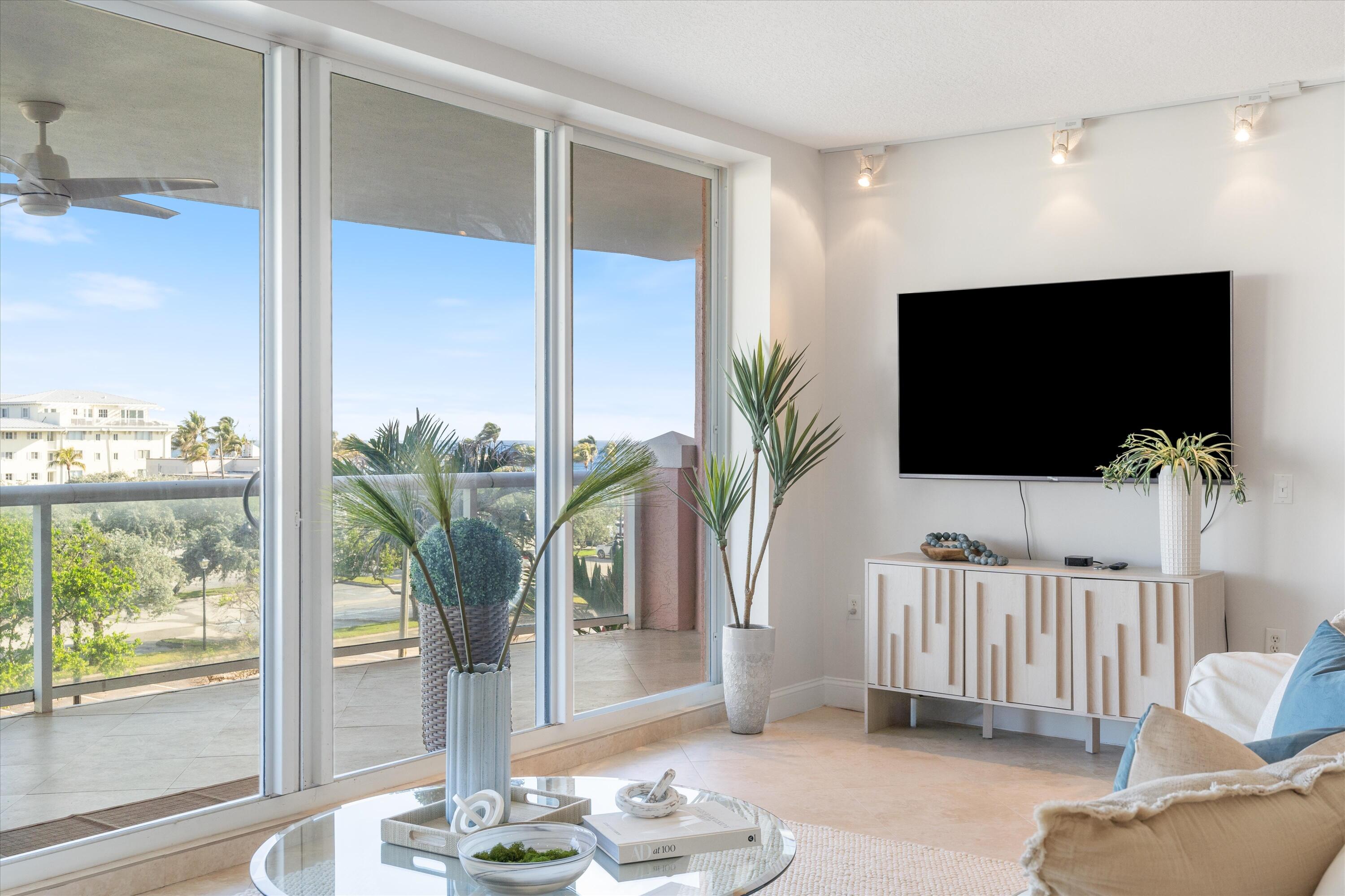 2051 SE 3rd Street 407, Deerfield Beach Unit: 407