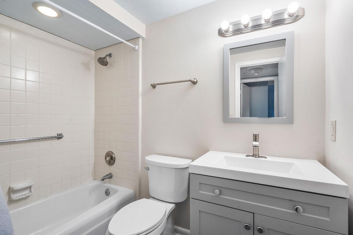 801 Andrews Avenue 5, Delray Beach Unit: 5