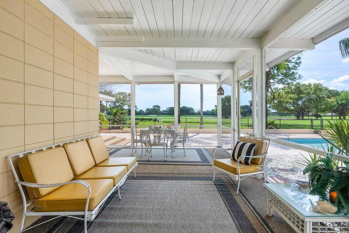 261 N Country Club Drive, Atlantis