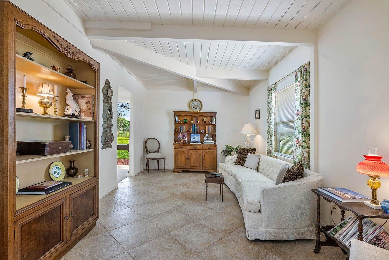 261 N Country Club Drive, Atlantis