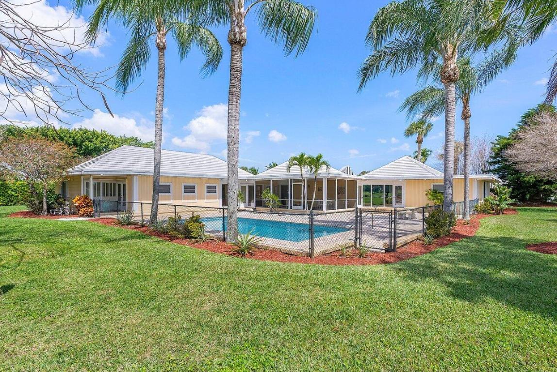 261 N Country Club Drive, Atlantis