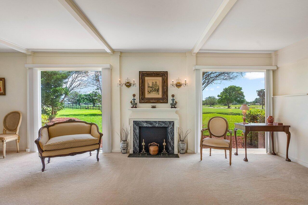 261 N Country Club Drive, Atlantis