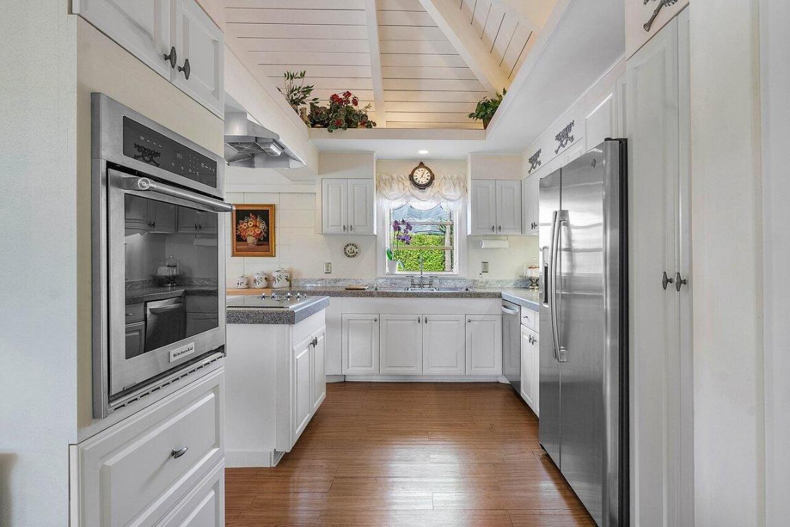 261 N Country Club Drive, Atlantis