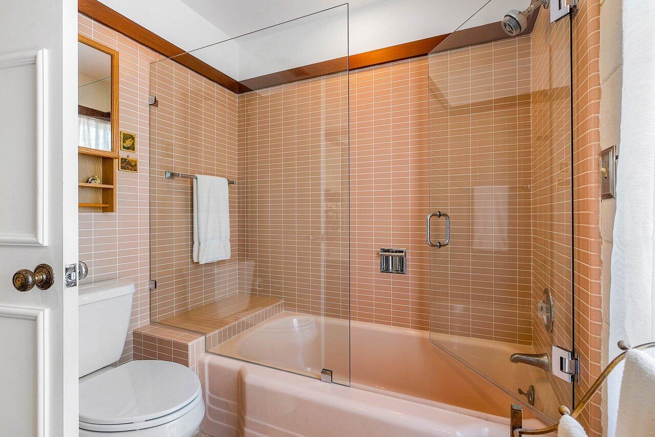 261 N Country Club Drive, Atlantis