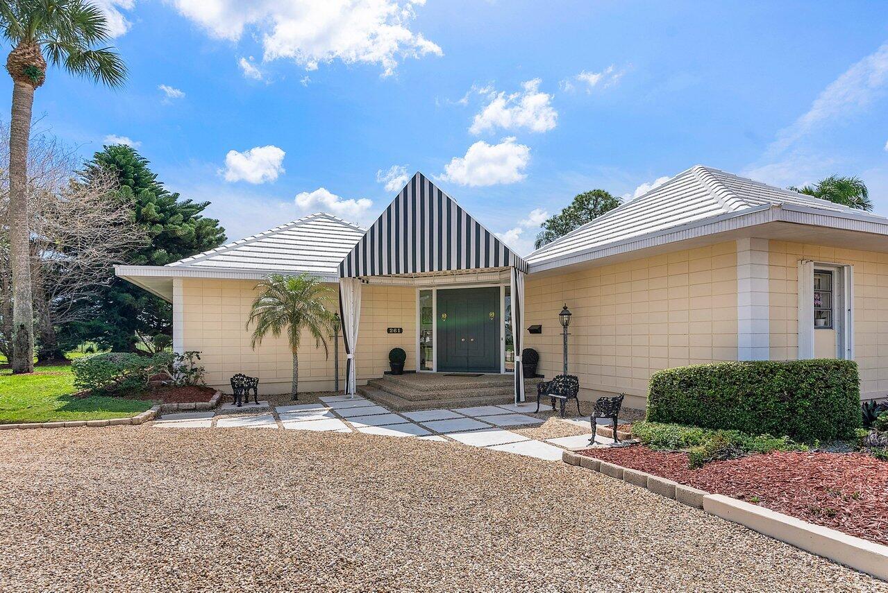 261 N Country Club Drive, Atlantis