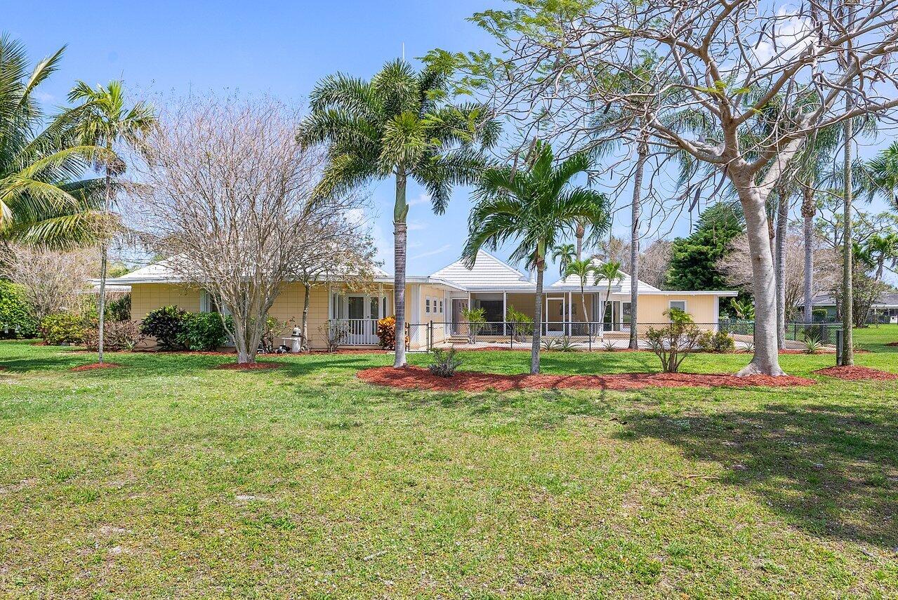 261 N Country Club Drive, Atlantis