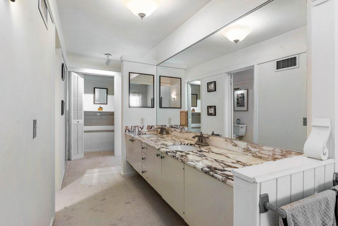 261 N Country Club Drive, Atlantis