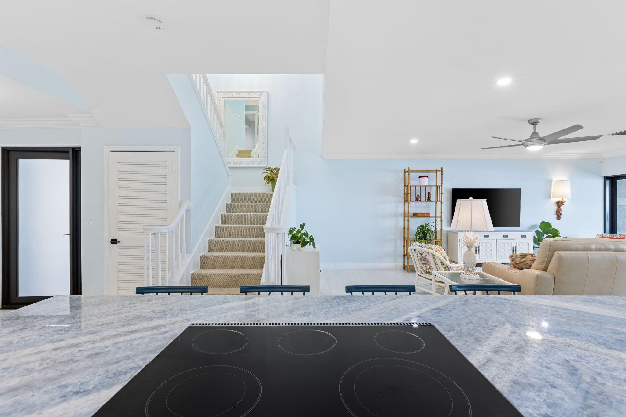 5556 N Ocean Boulevard 6a