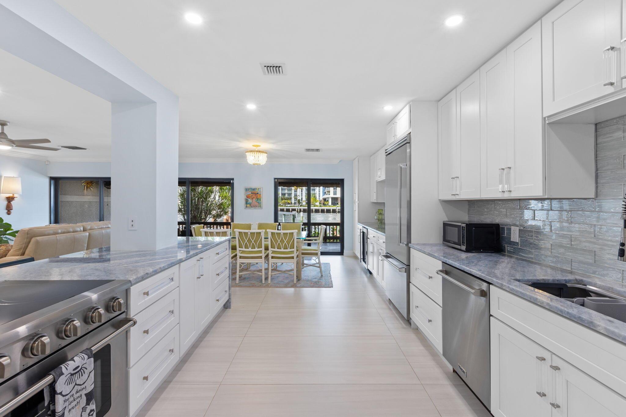 5556 N Ocean Boulevard 6a