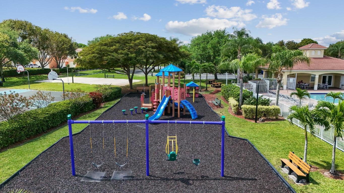 5274 Pine Meadows Road, Lake Worth