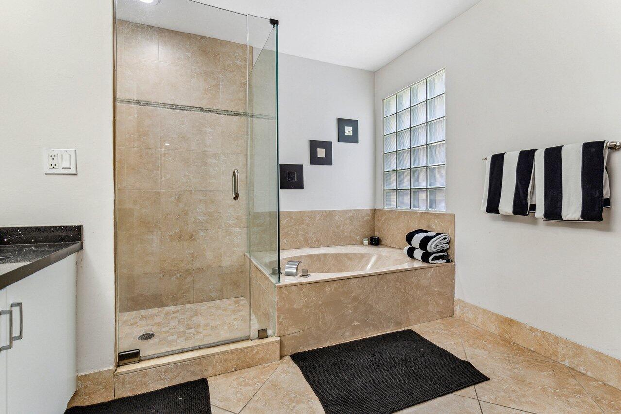 20896 La Questa Court, Boca Raton