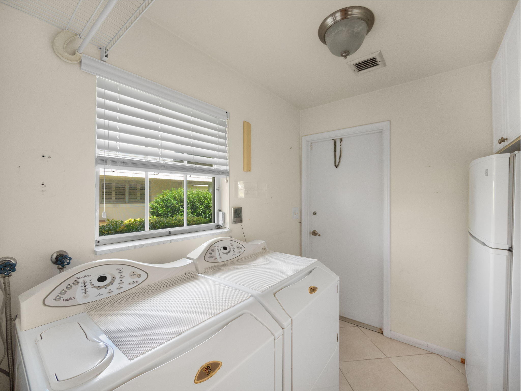 379 Villa Drive S, Atlantis