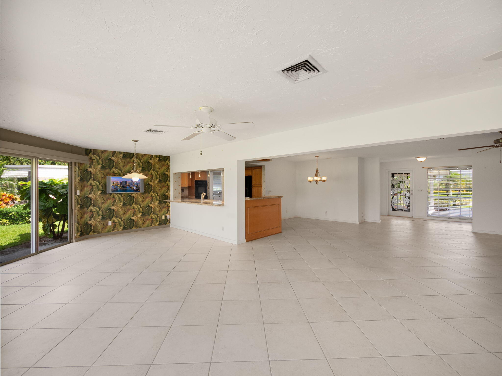 379 Villa Drive S, Atlantis