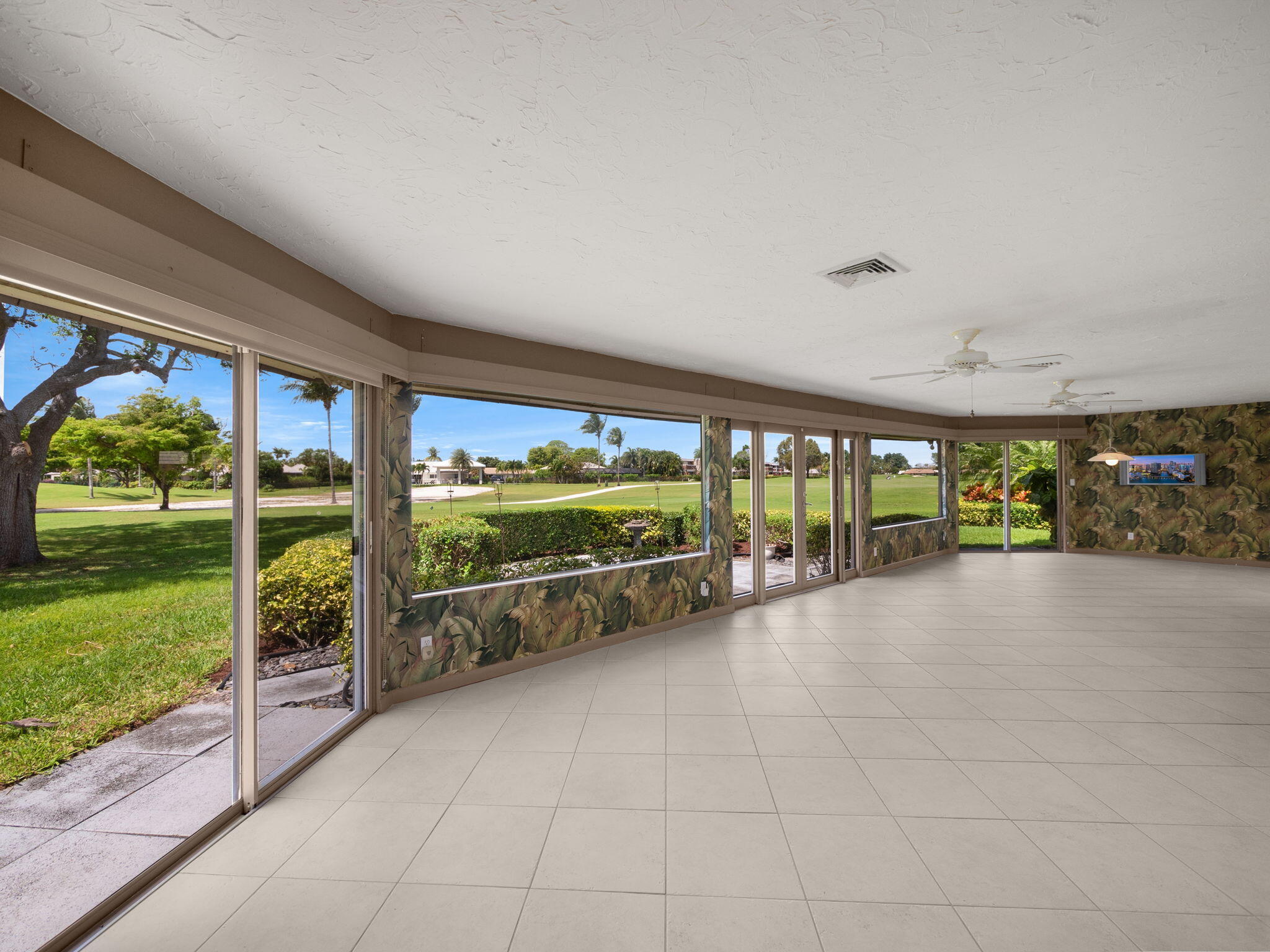 379 Villa Drive S, Atlantis