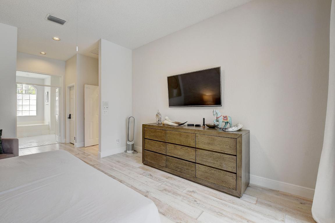 7831 Bridlington Drive