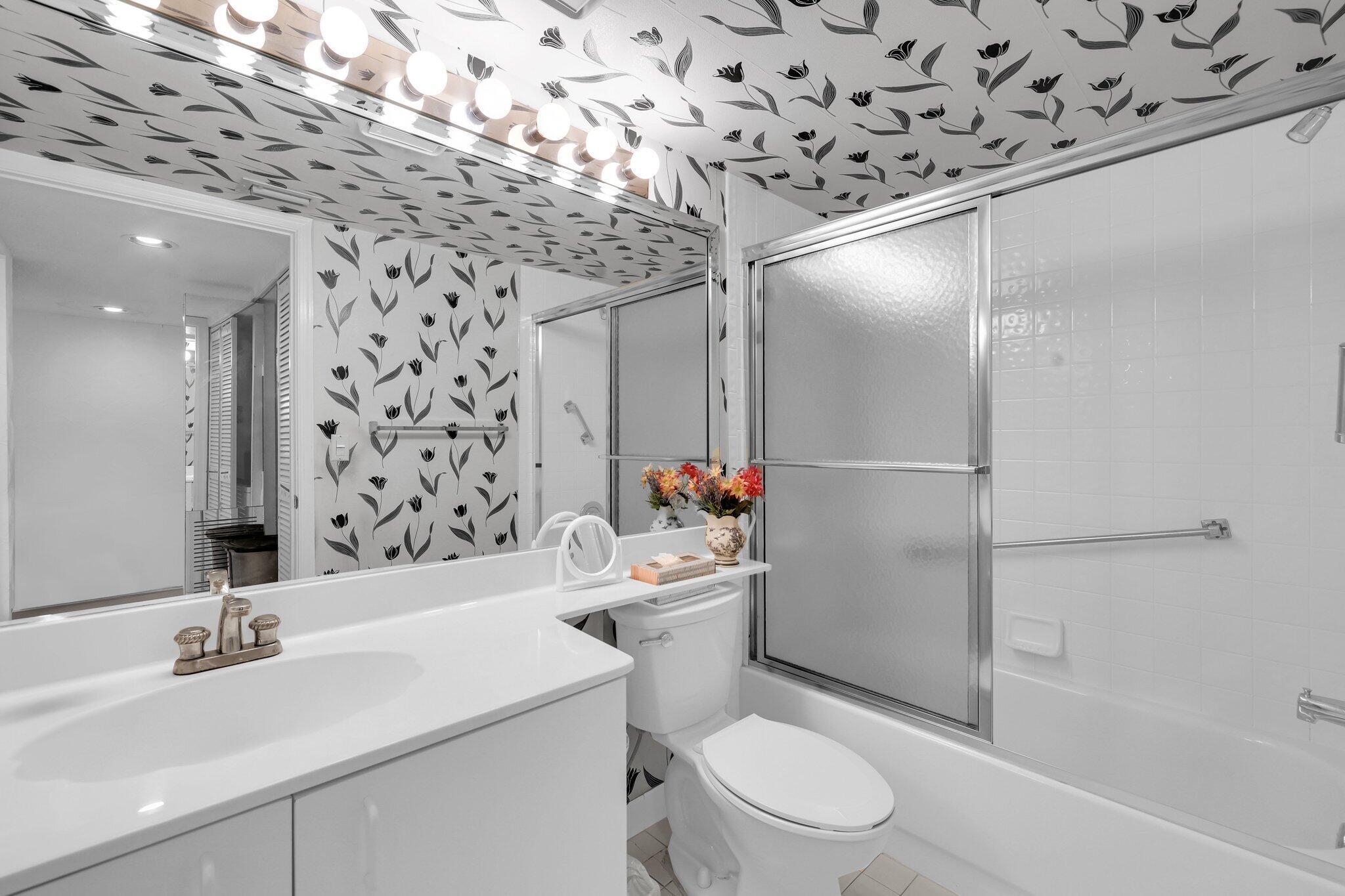 7474 N Devon Drive 103