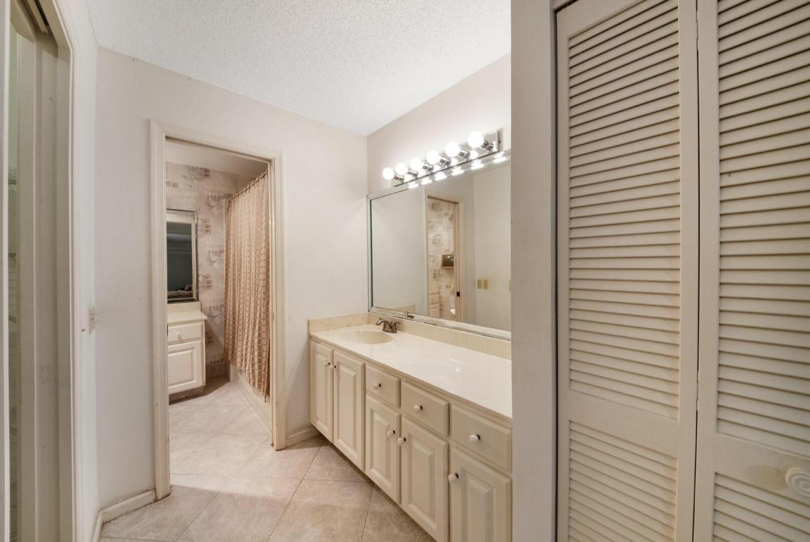 10178 Chestwood Road, Boynton Beach