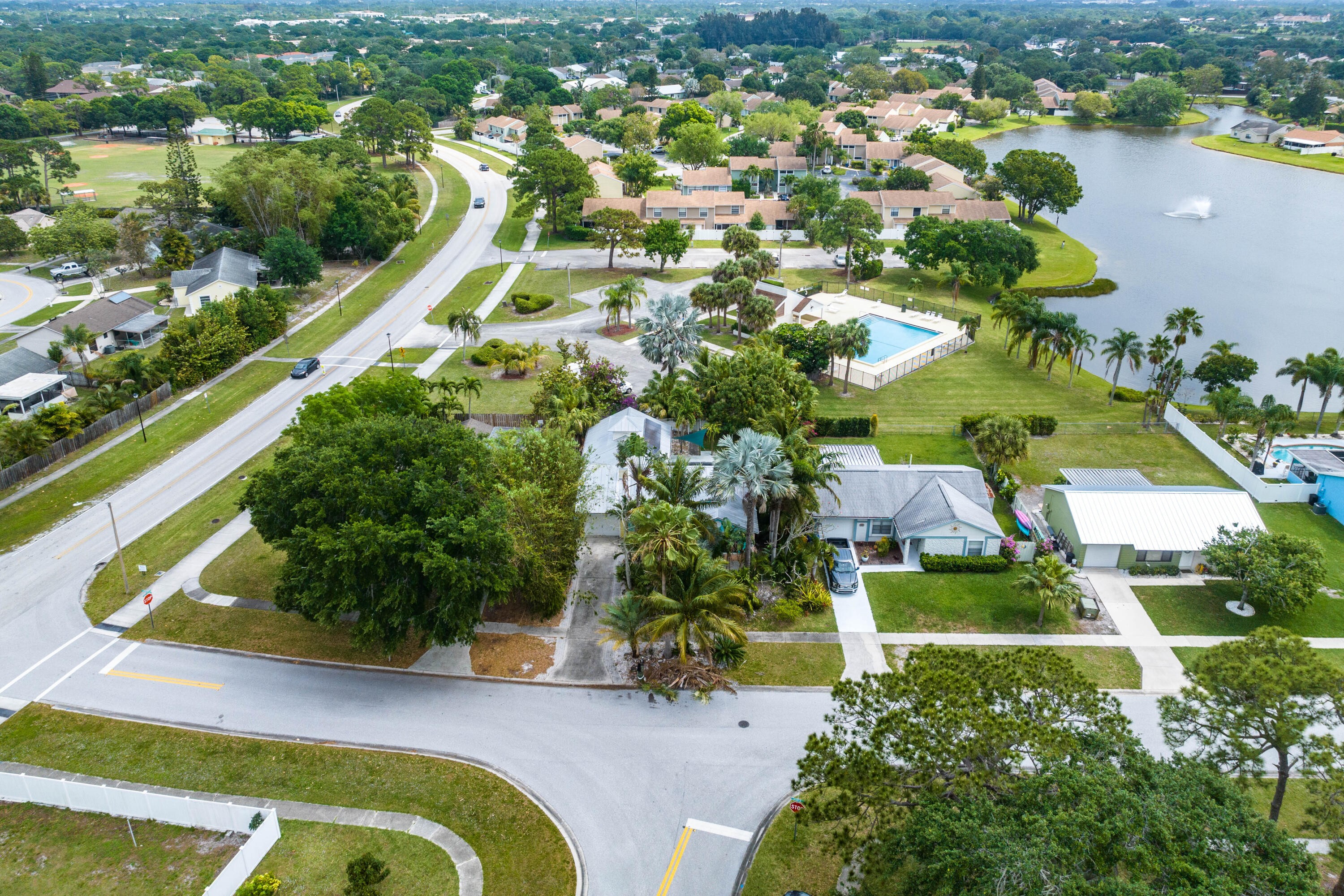 165 Lakeside Drive, Jupiter