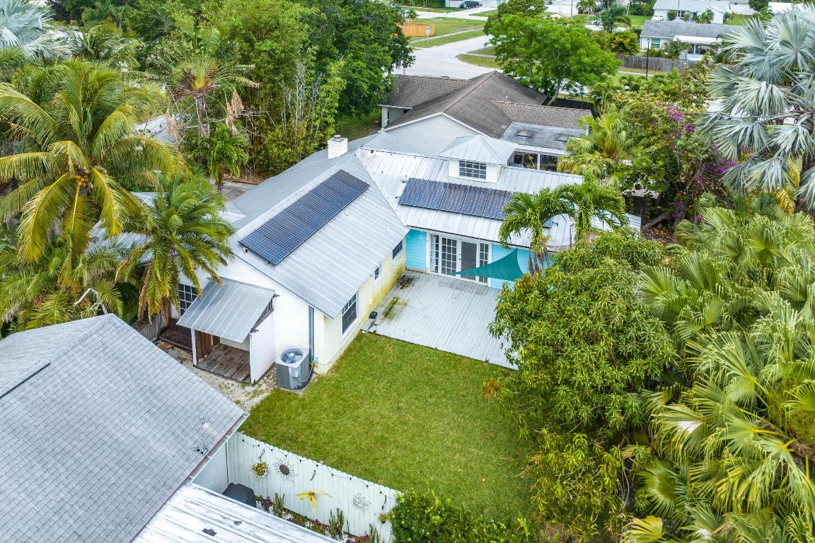 165 Lakeside Drive, Jupiter