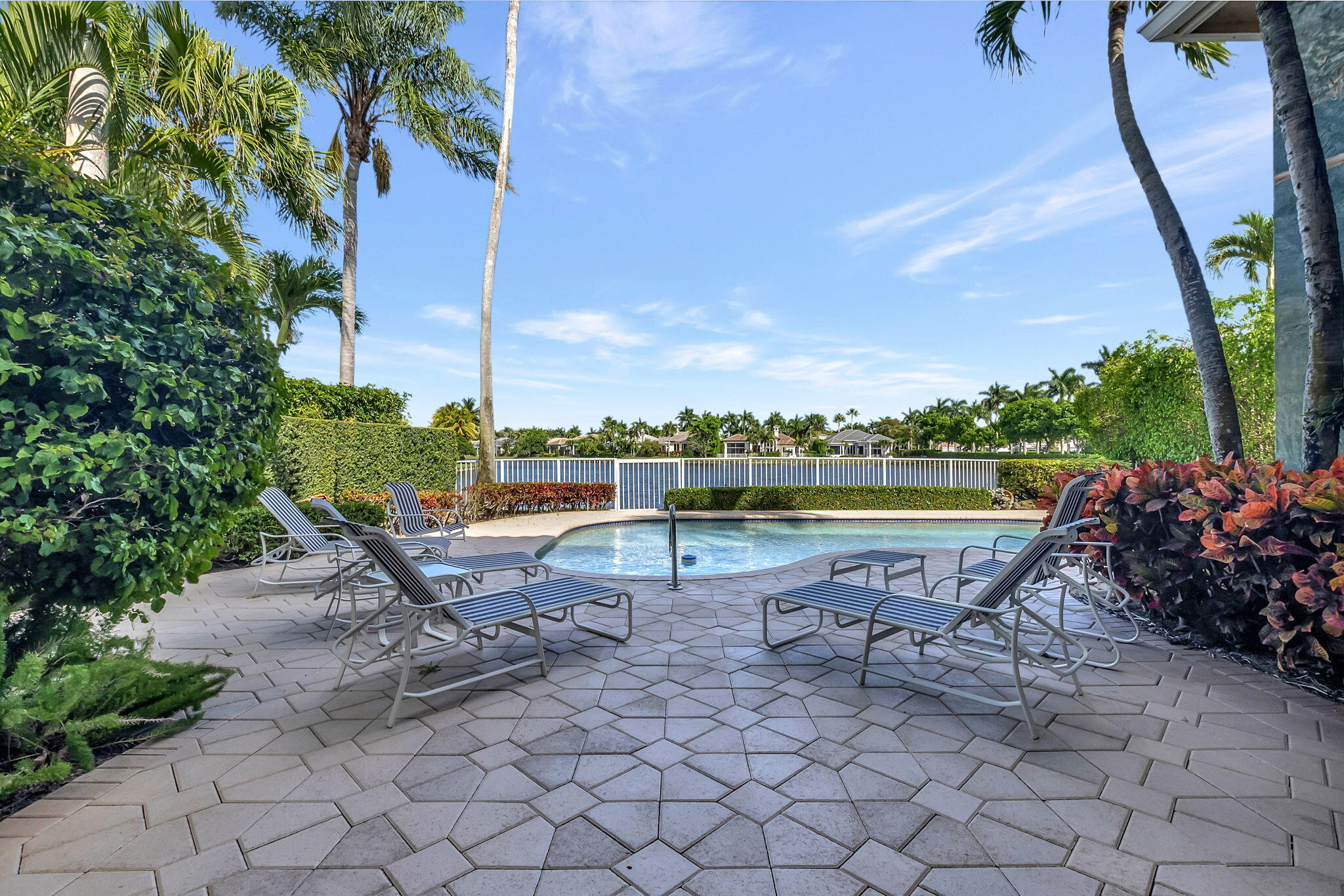 6514 NW 39th Ter Terrace