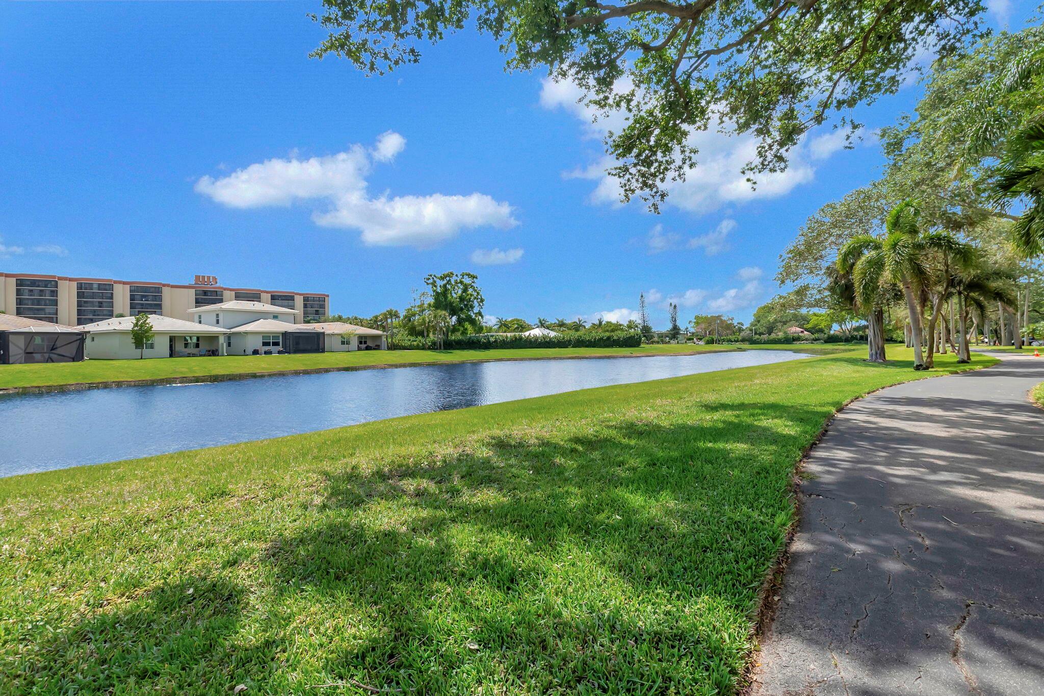 7290 Kinghurst Drive 102