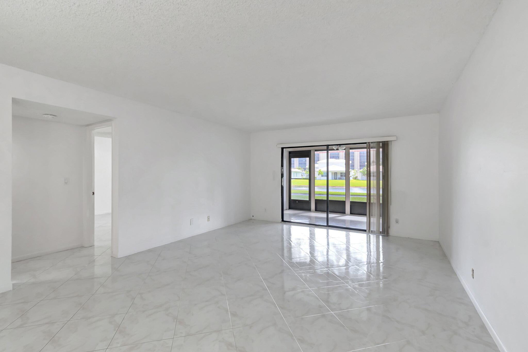 7290 Kinghurst Drive 102