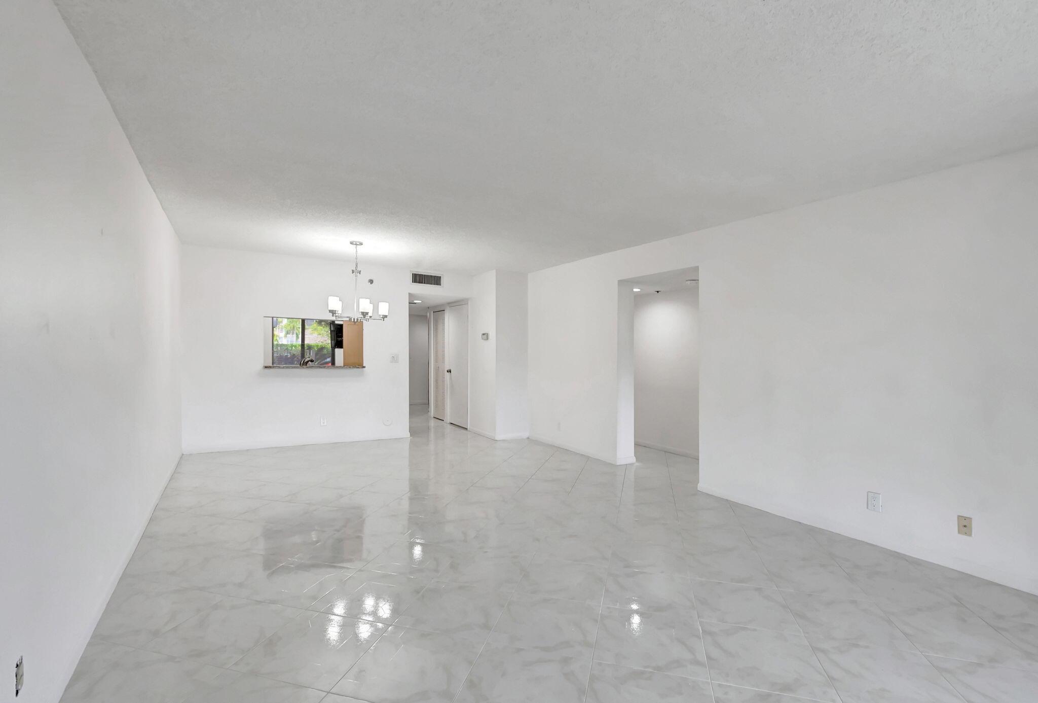 7290 Kinghurst Drive 102