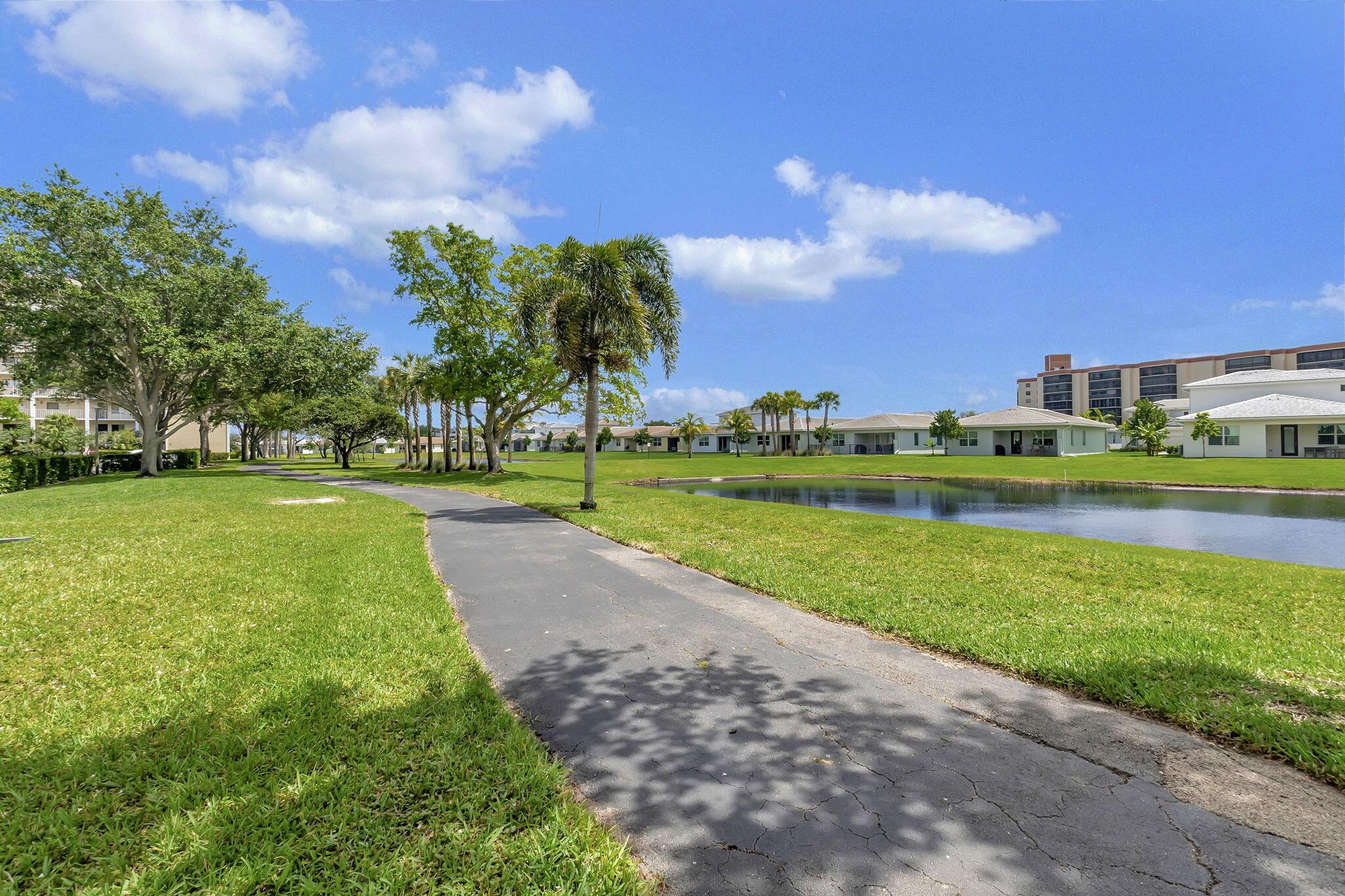 7290 Kinghurst Drive 102