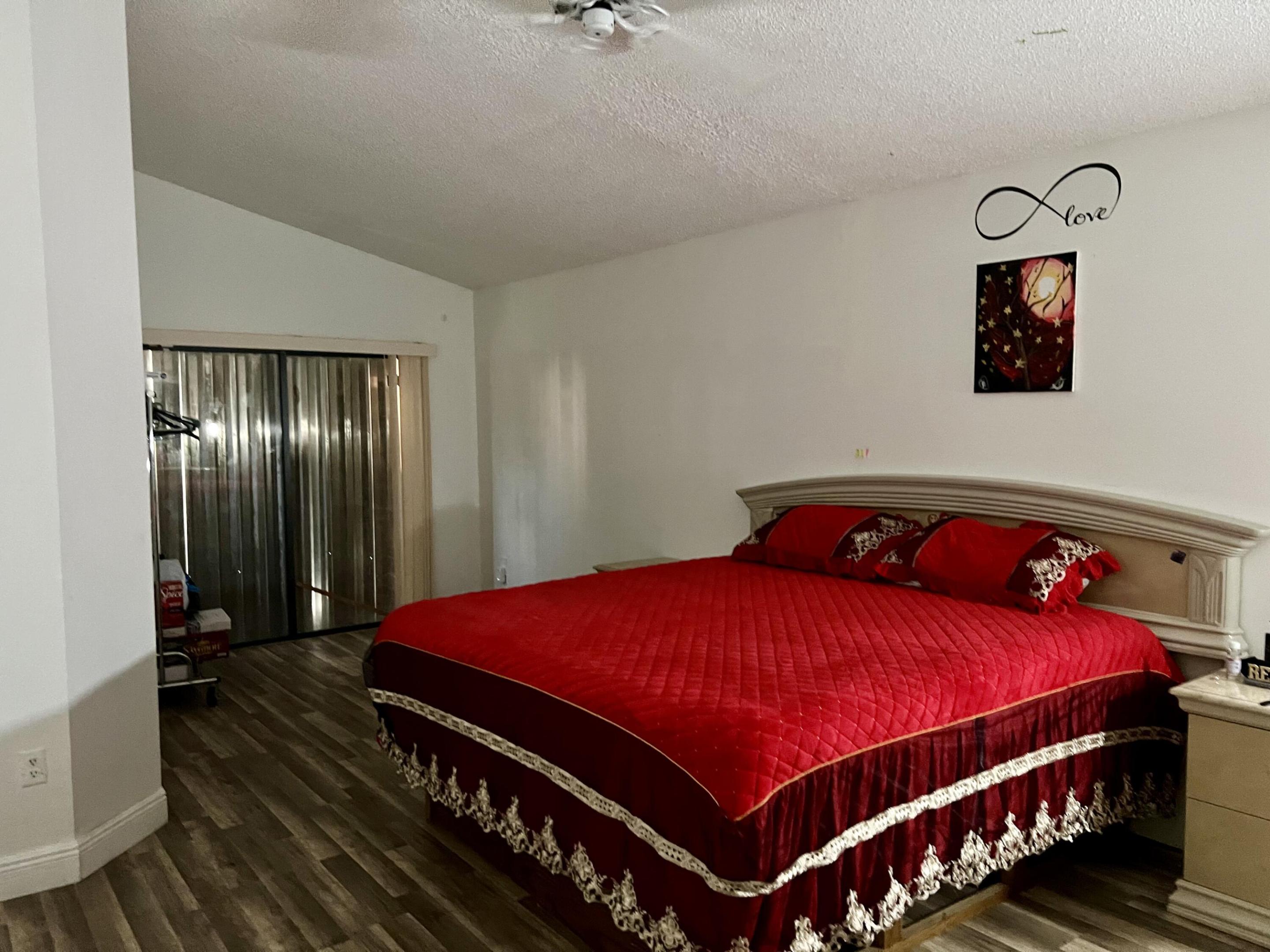 813 E Palm Run Drive, North Lauderdale