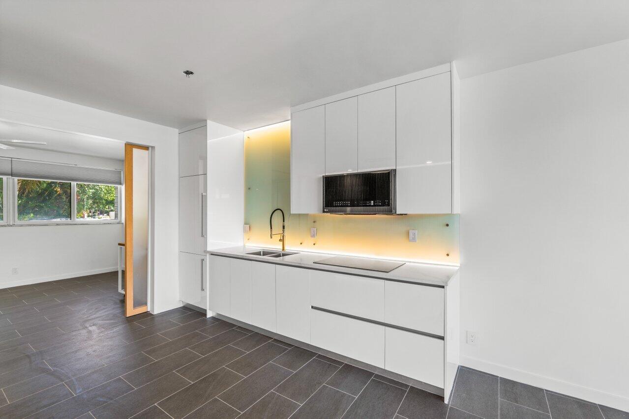 65 SE Spanish Trail 1060, Boca Raton Unit: 1060