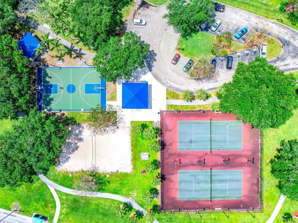 81 Maple Lane, Boynton Beach