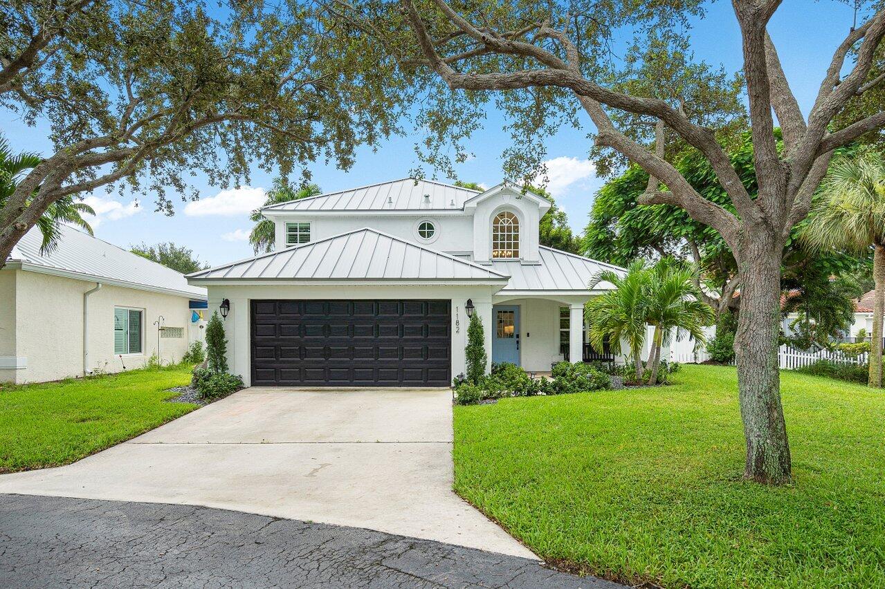 1182 Canoe Point
