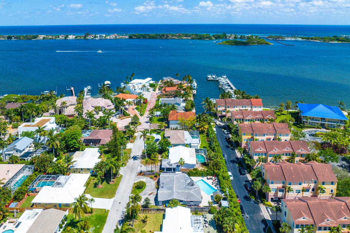 650 Las Palmas Parkway, Boynton Beach